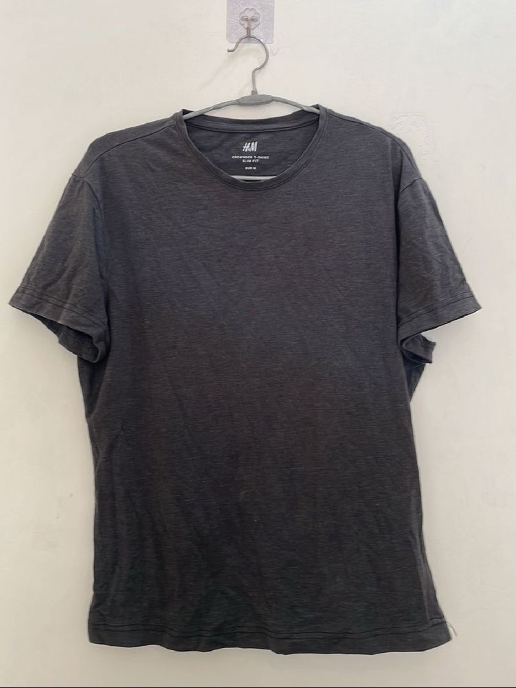H&amp;M Grey T-Shirt