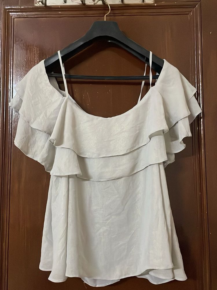 Chic Ruffled Off-Shoulder Top