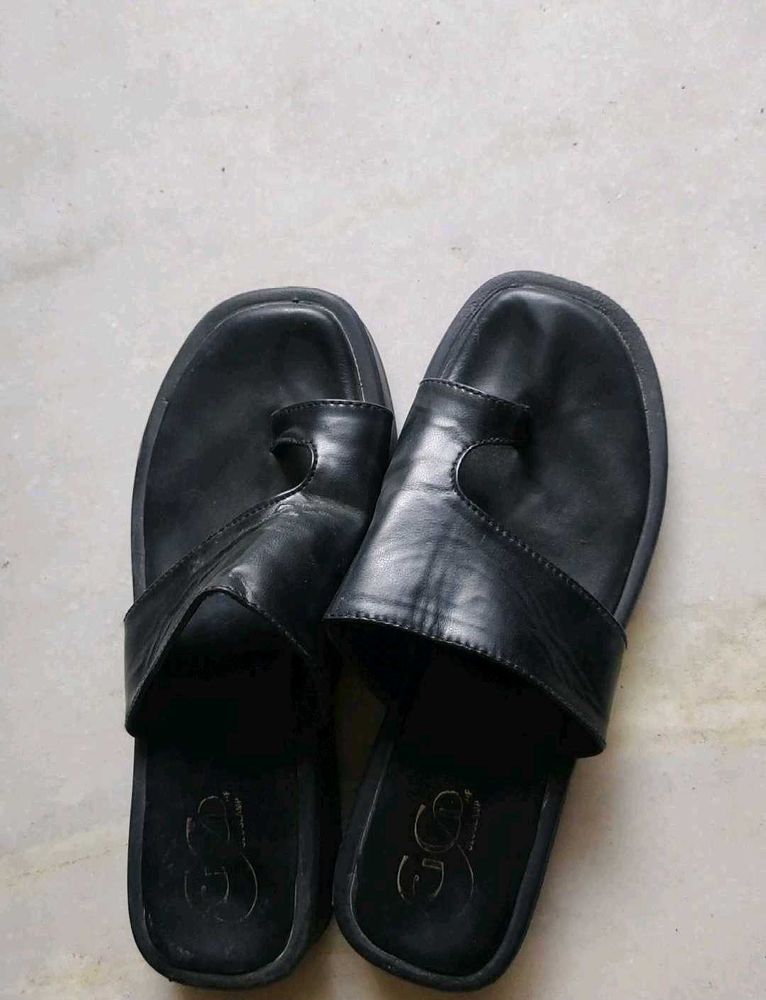 Leather thong sandal
