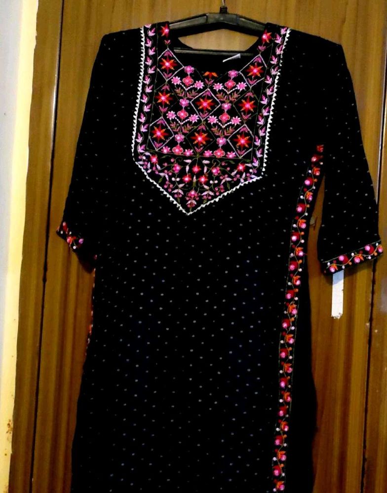 Embroidered Black Kurti