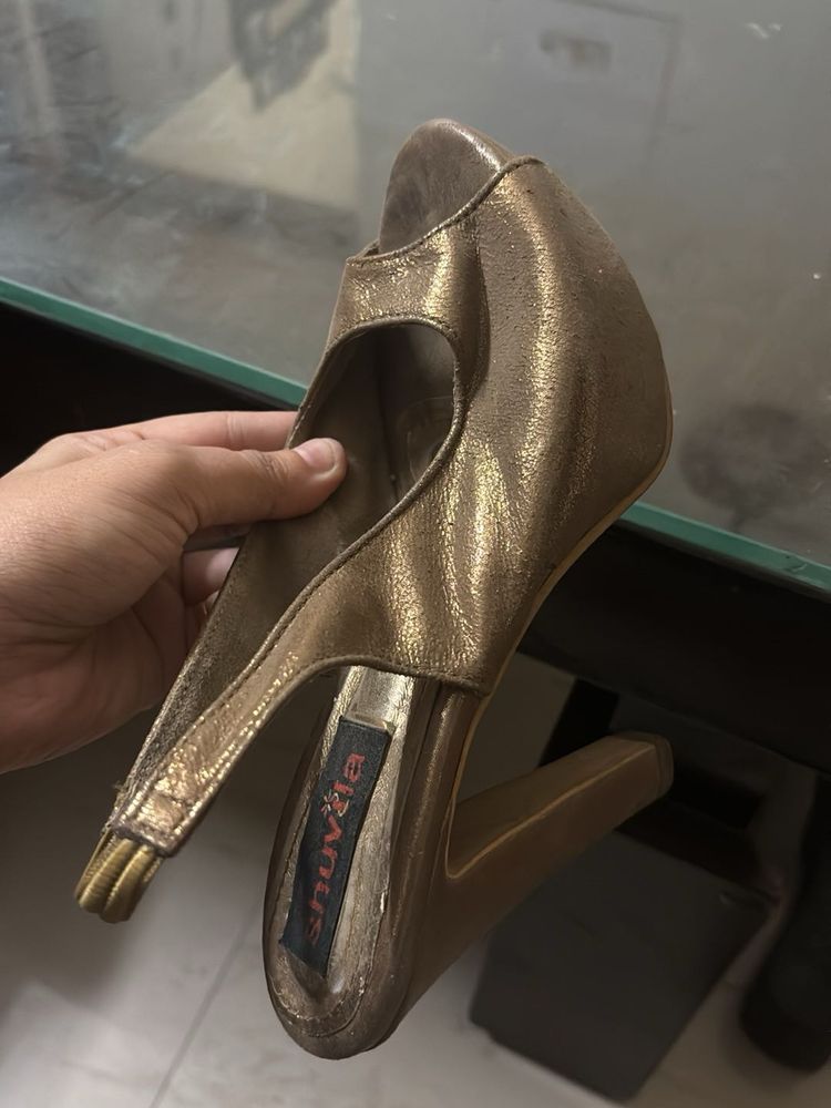 Chuvita Heels