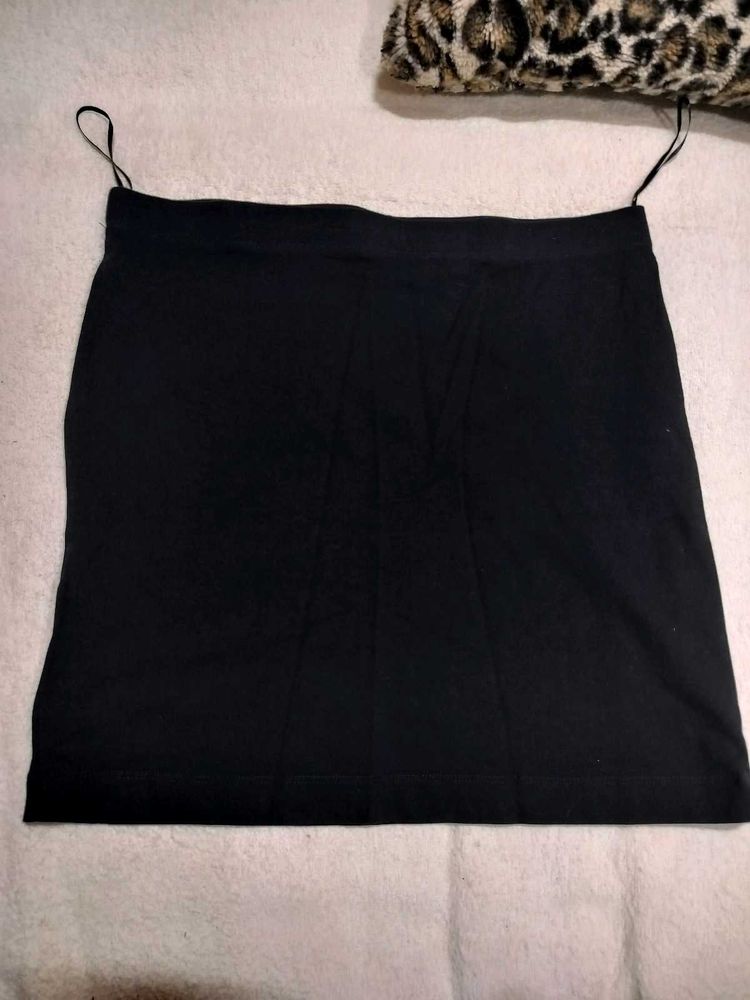 Classic Black short skirt 🖤