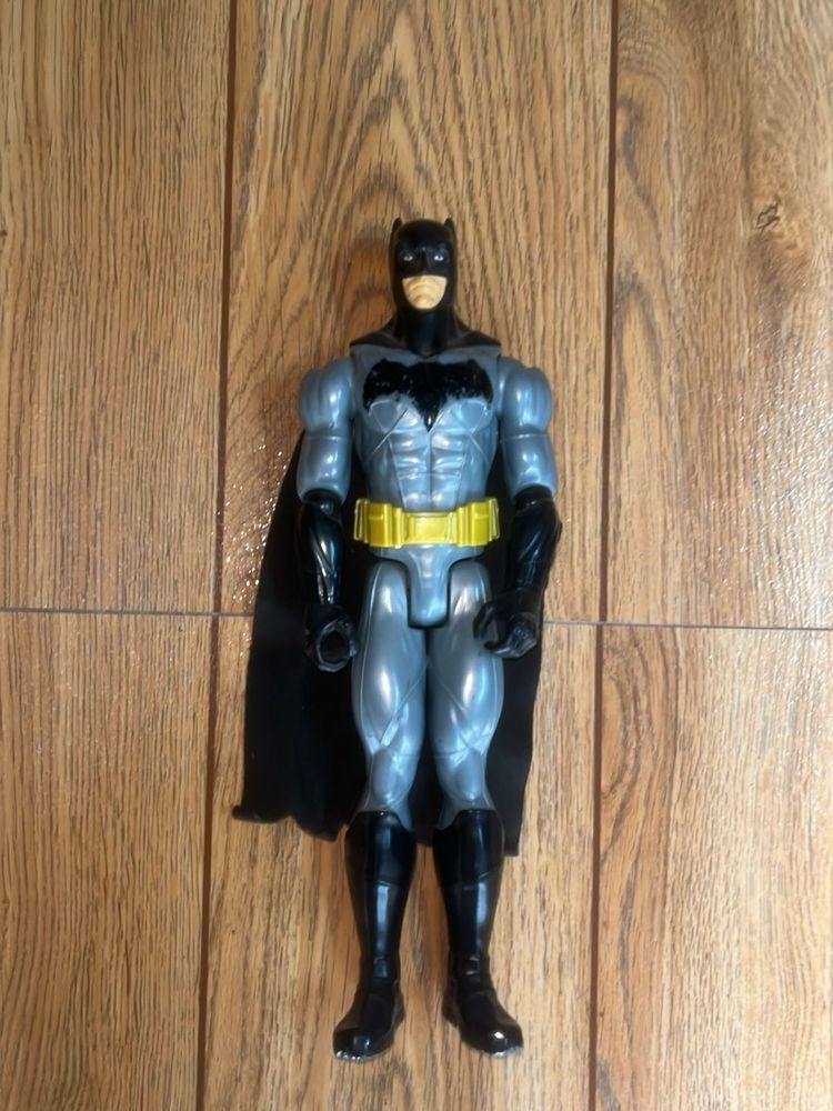 Mattel 2015 Batman Action Figure