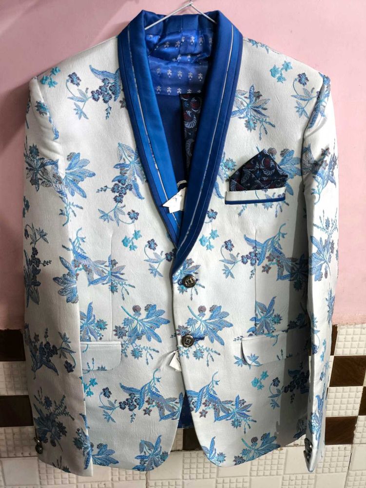 Floral Patterned Blazer