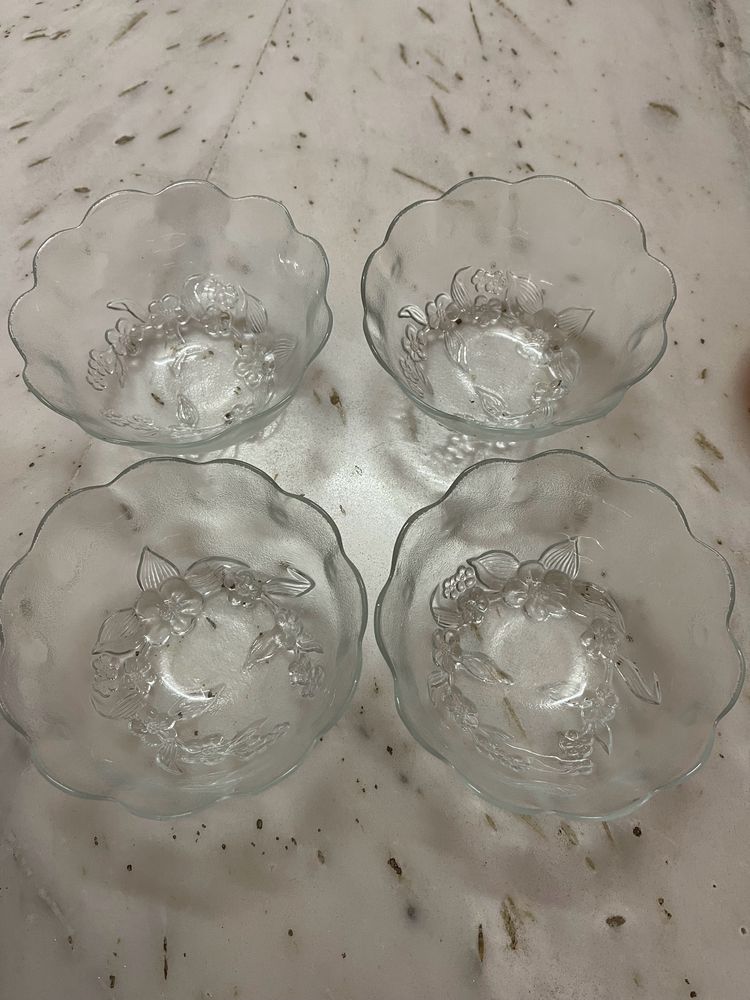 Set of 4 big size bowls