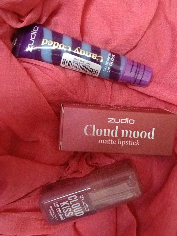 Zudio Lipsticks and Lip Gloss Set