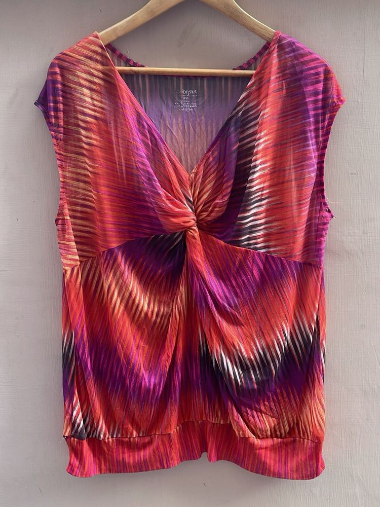 V-Neck Twisted Front Top