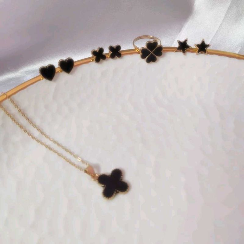 Black Pendant Set