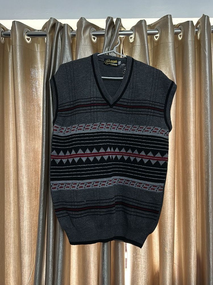 Men's Sleeveless V-Neck Sweater Vest