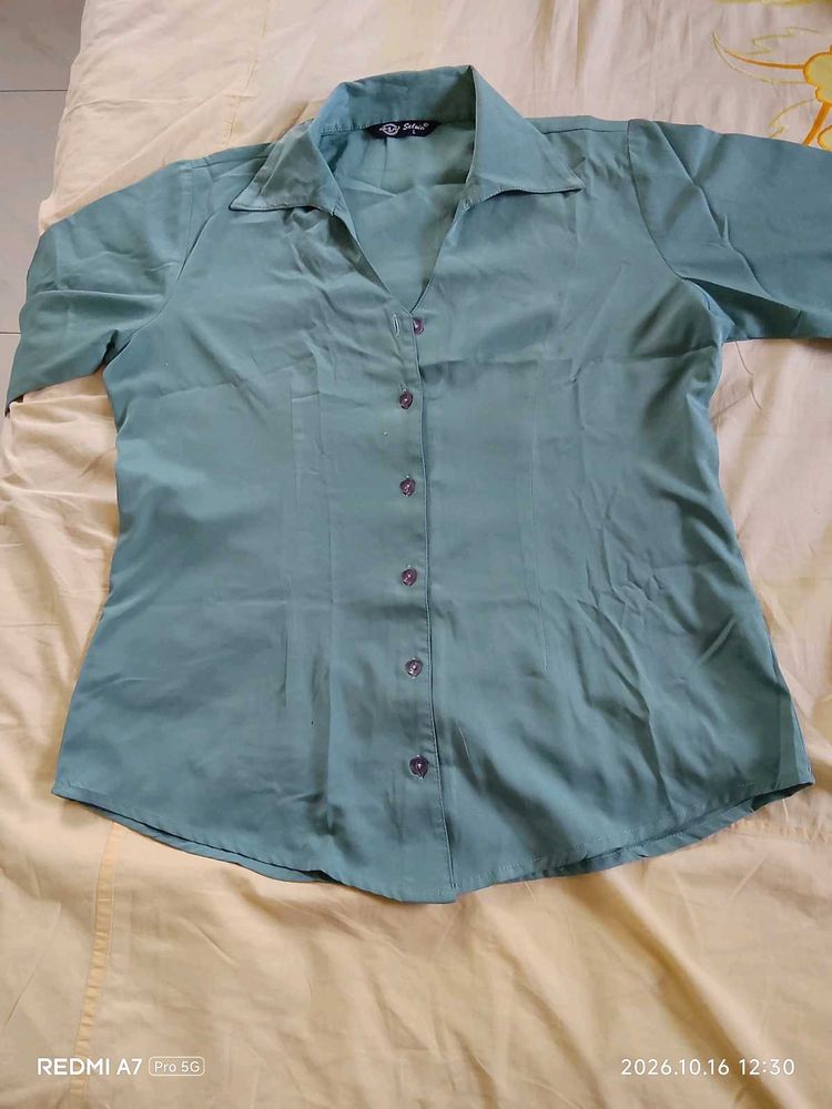 Elegant Teal Button-Up Shirt