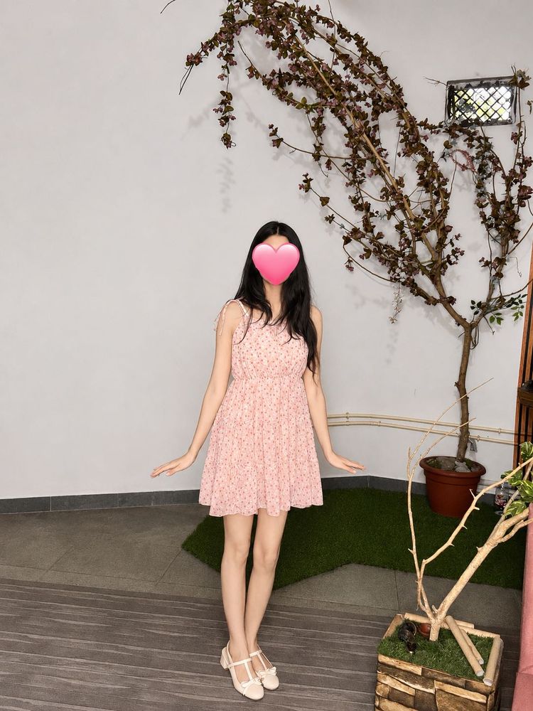 Chic Pink Floral Tiered Mini Dress