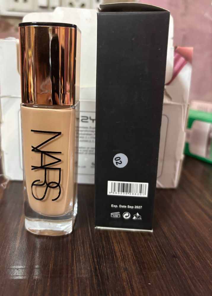 NARS Natural Radiant Longwear Foundation