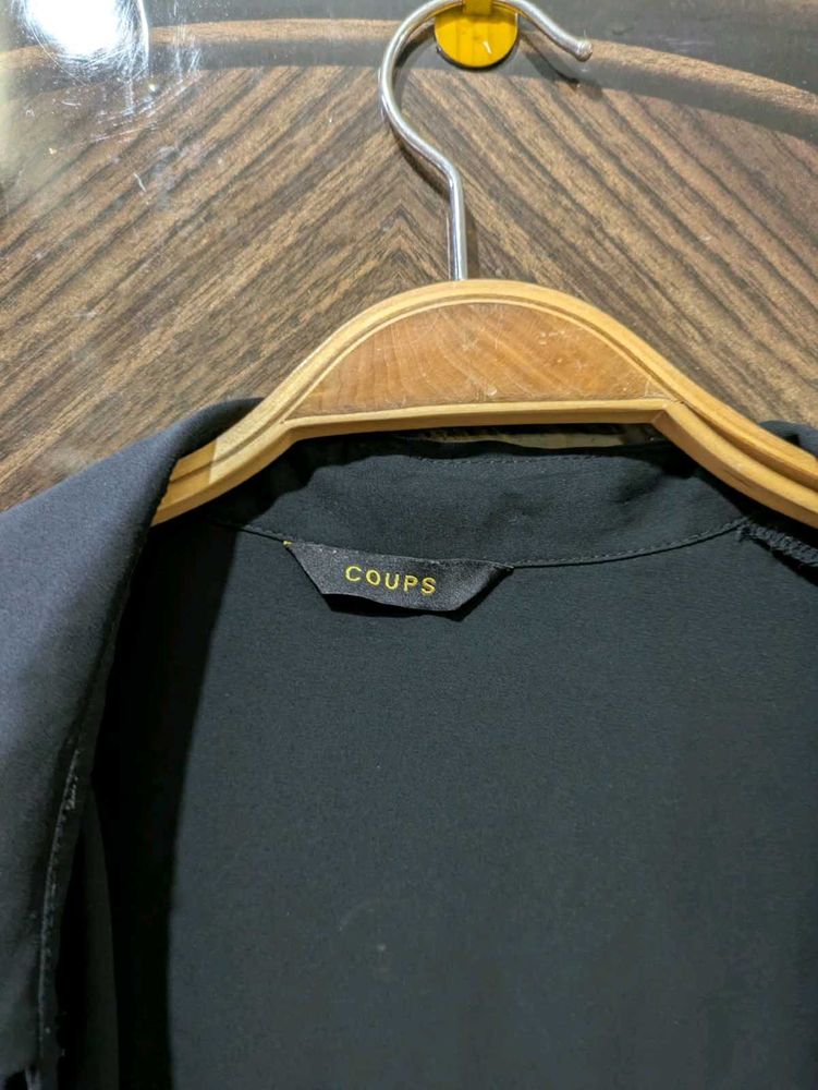 Chic Black COUPS Top