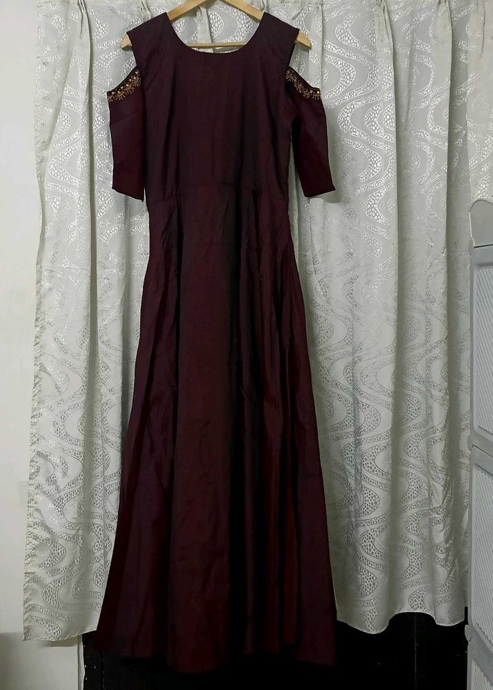 Elegant Maroon Cold Shoulder Gown