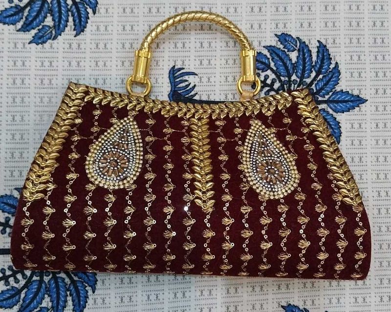 Elegant Embellished Clutch Bag