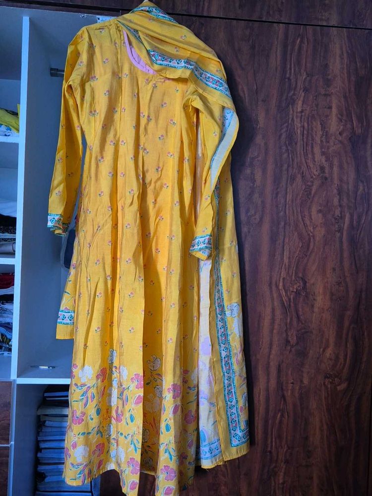 Beautiful Yellow Floral Kurta Set