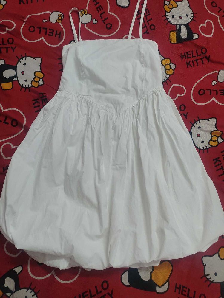 Cute White balloon dress