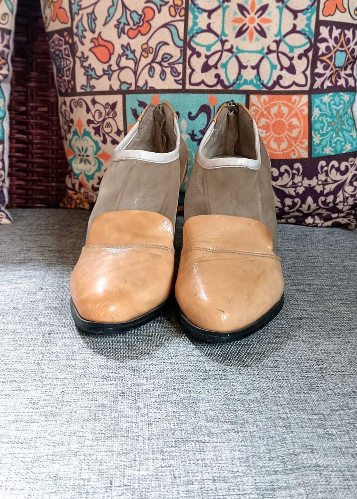 Stylish Two-Tone Heeled Shoes