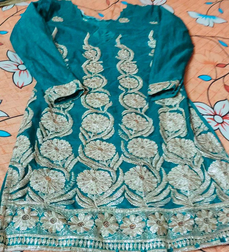 Embroidered Kurta Set