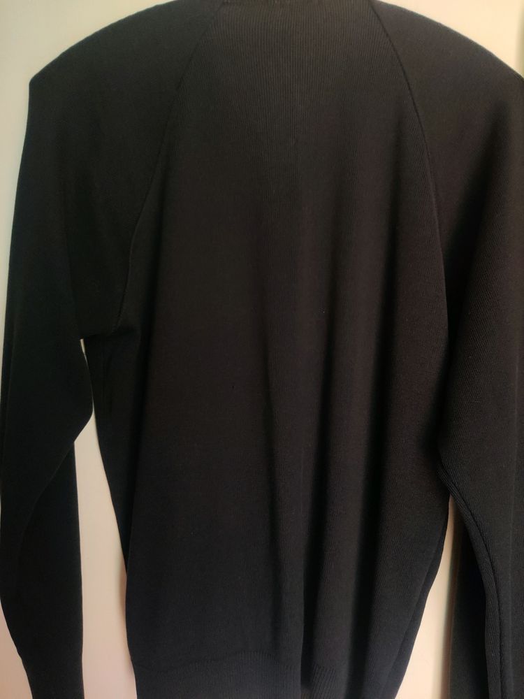 Men Black Color Sweater Available In Good Conditio