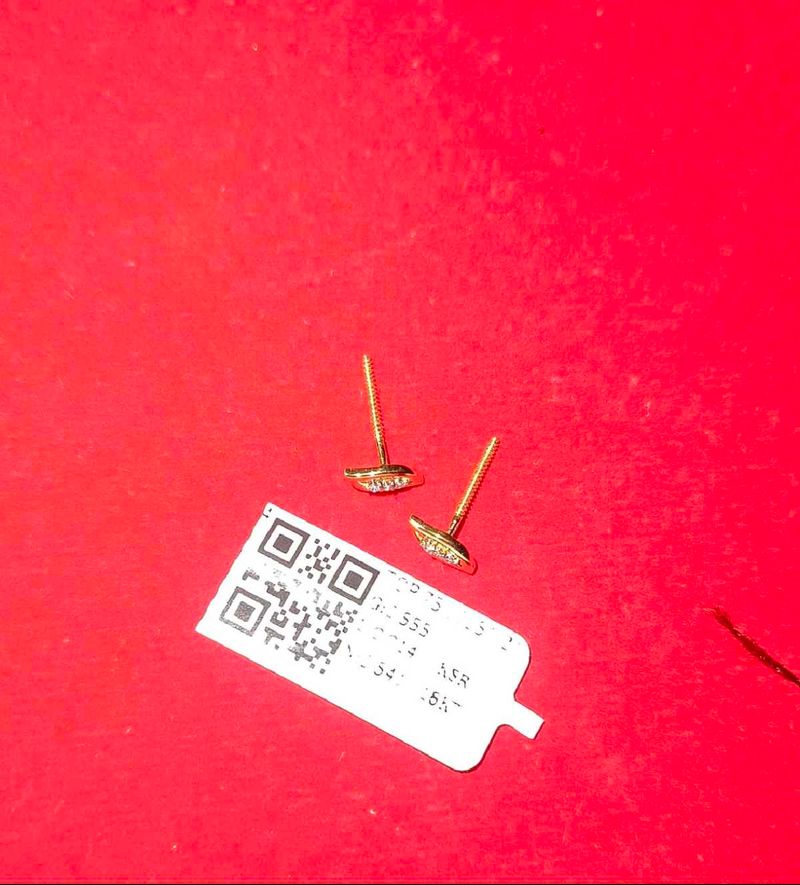 18 carat pure gold stud#fixed price