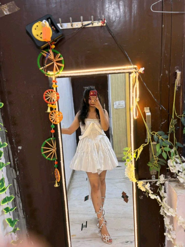beautiful Mini Dress with tail or without tai
