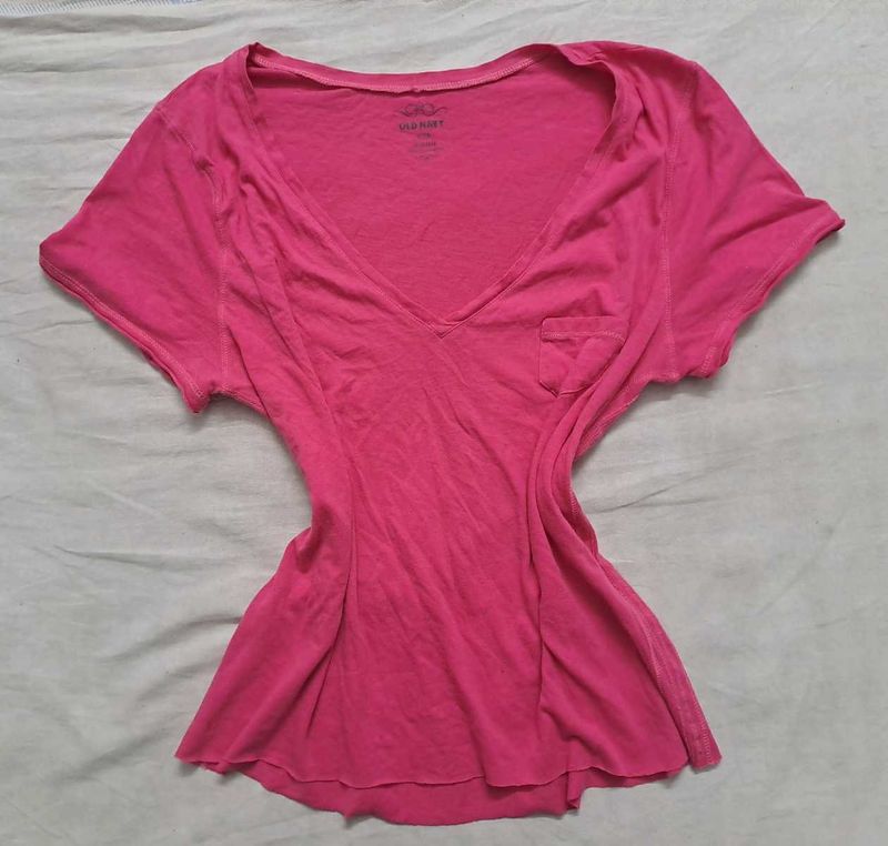 Pink V neck Tshirt 🌷
