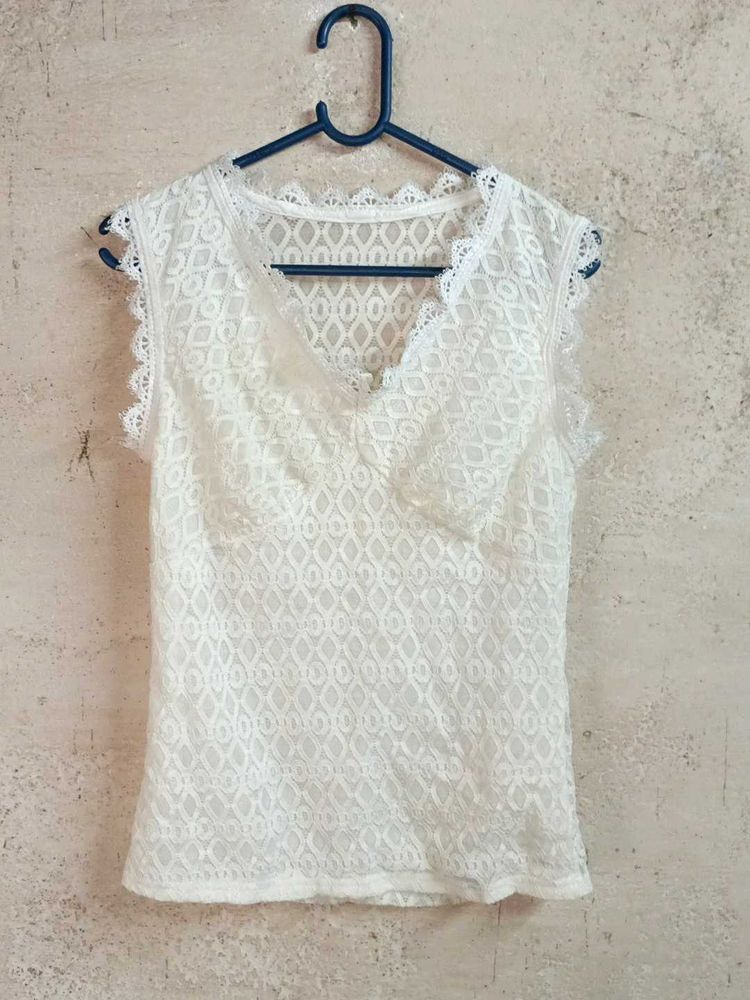 Elegant White Lace Sleeveless Top