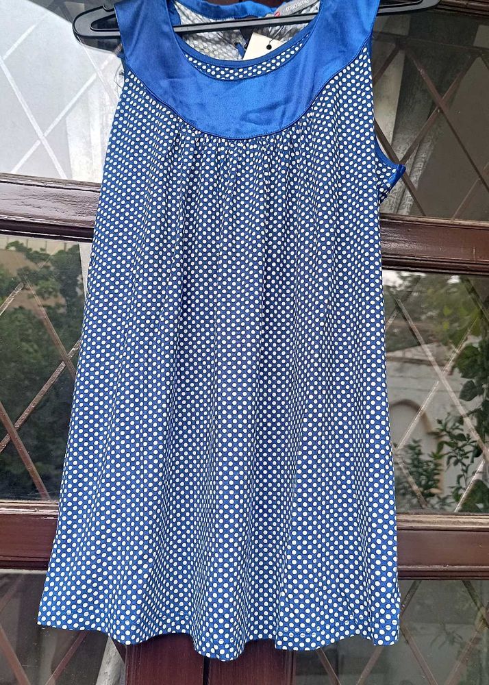 women-dresses-blue-polka-dot-dress-freeup