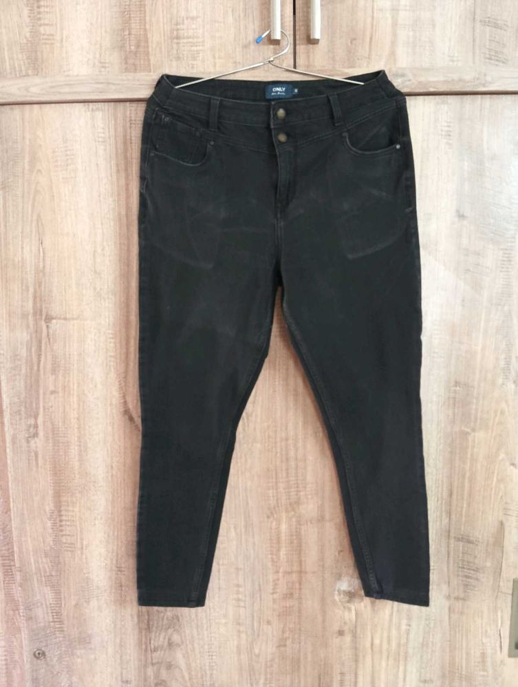 BRAND 'ONLY' BLACK JEANS