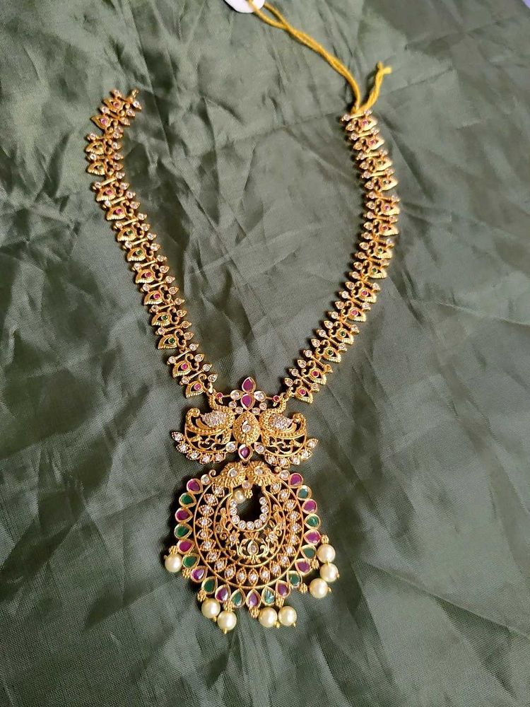 Exquisite Peacock Design Necklace Set