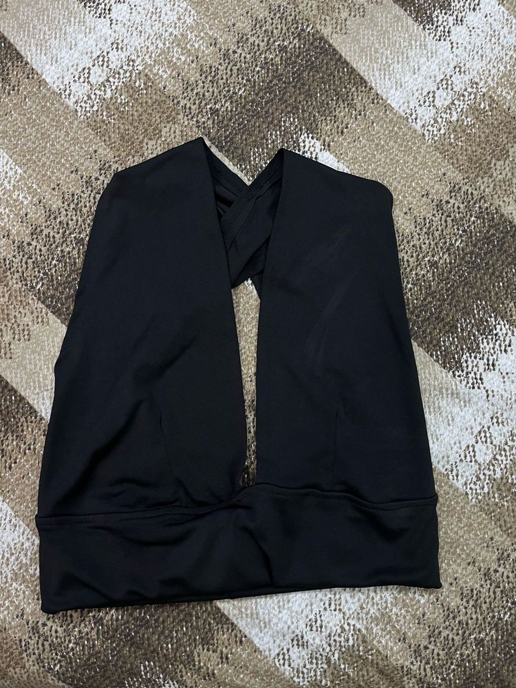 Black backless top