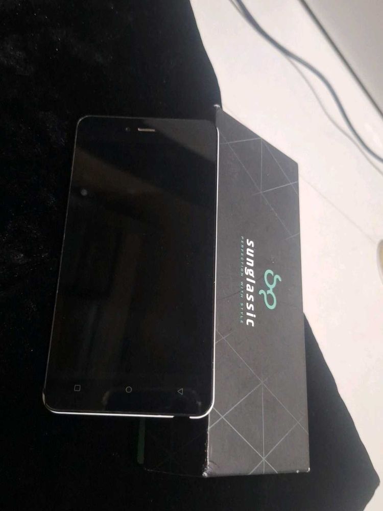 Gionee P5L Mobile Phone (Not working condition)