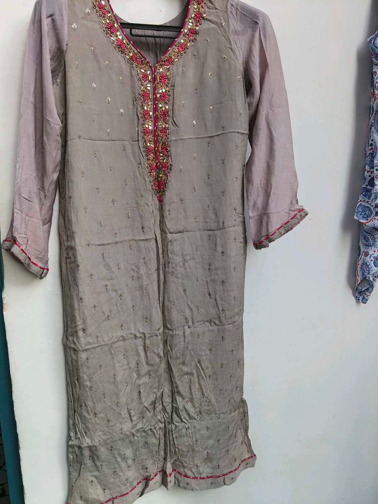 Elegant Embroidered Kurta