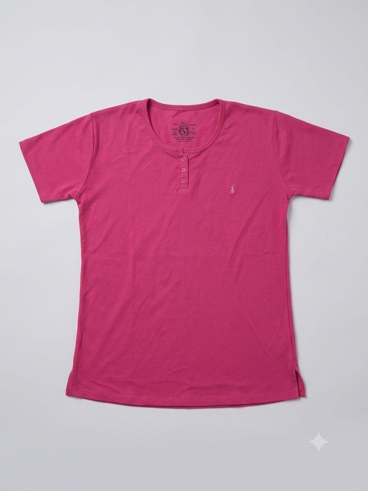 ✨ Preloved Magenta Tee ✨