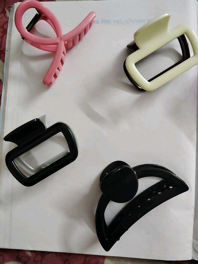 56.Set of 7 Hair Claw Clips