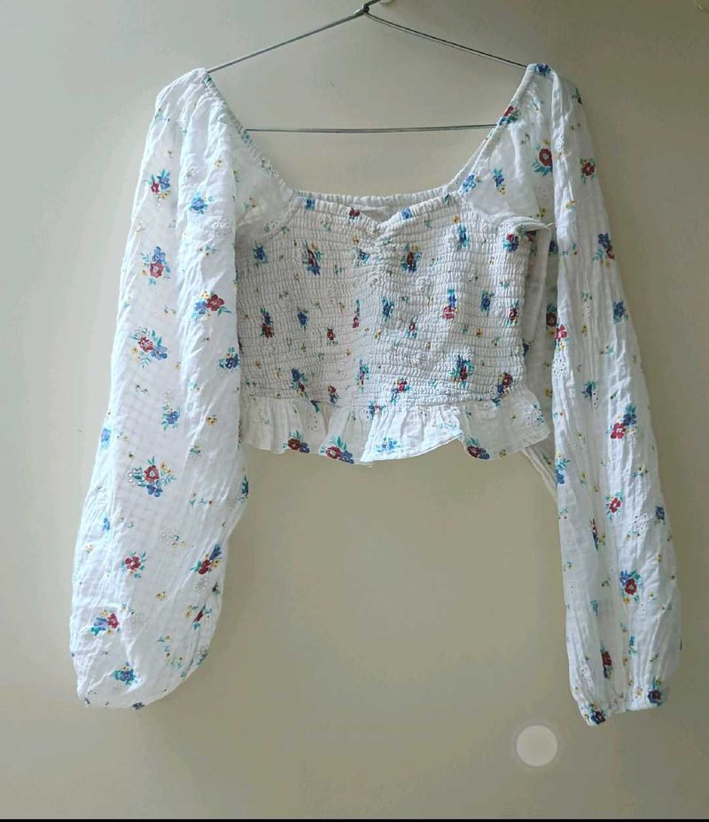 Crop Top - Puffy Sleeves