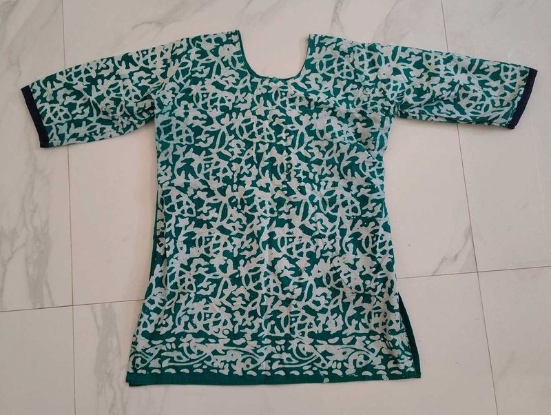 Women's Green 💚 🍏Floral Print Kurta 💯 cotton