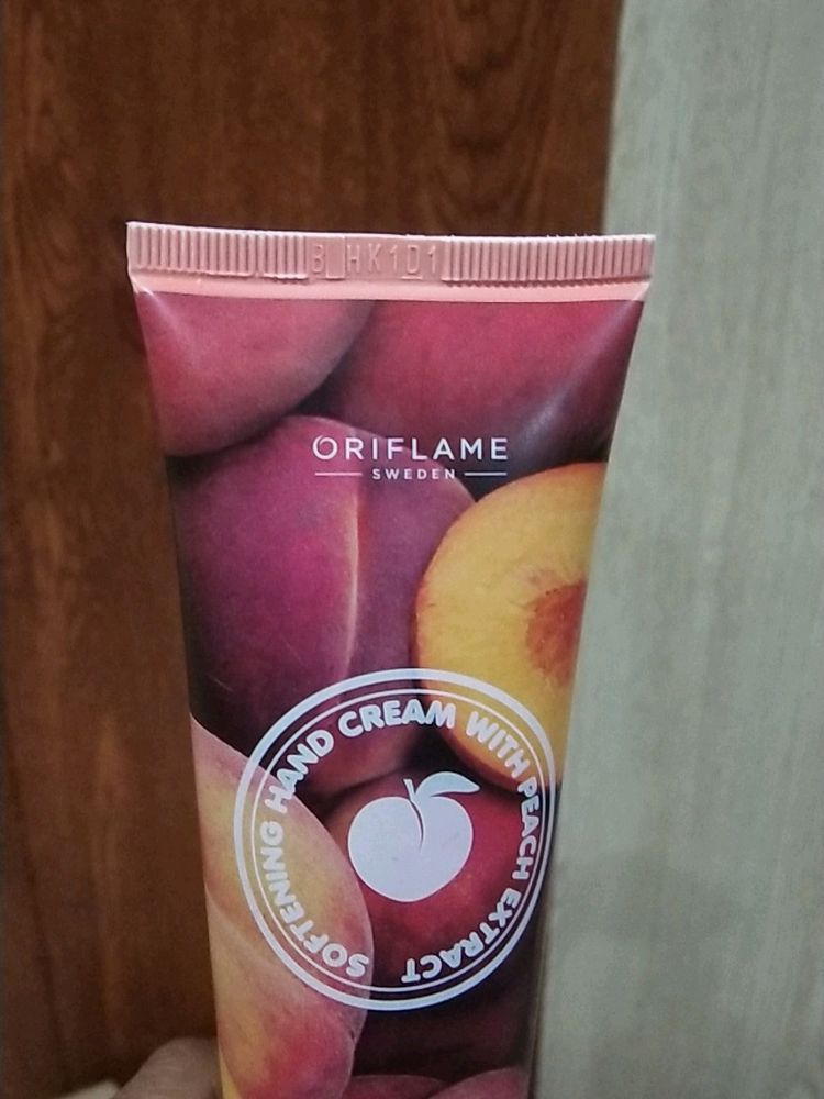 Oriflame Hand Cream With Peach Extract