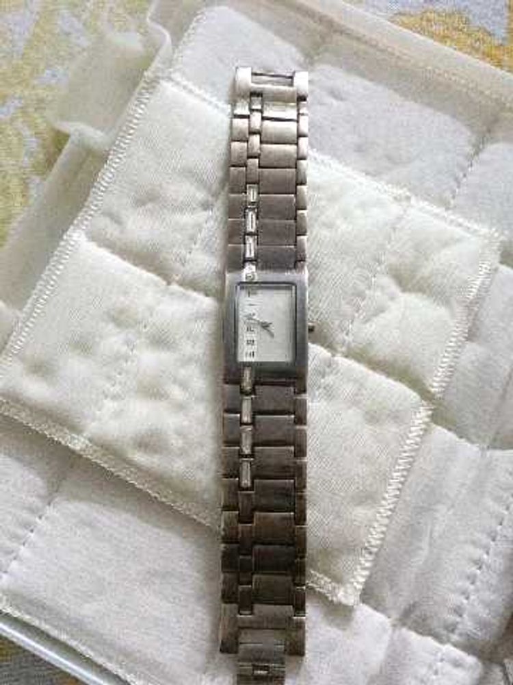 Classic Silver Metal Watch