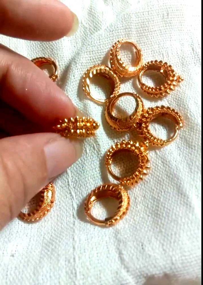 Elegant Gold Hoop Earrings Set