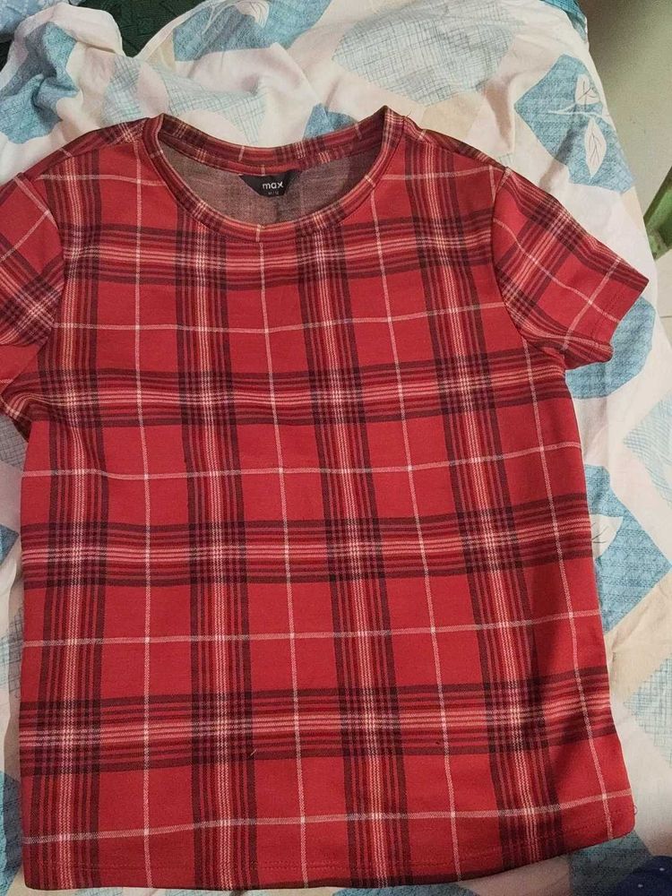 Max Red Plaid Casual T-Shirt