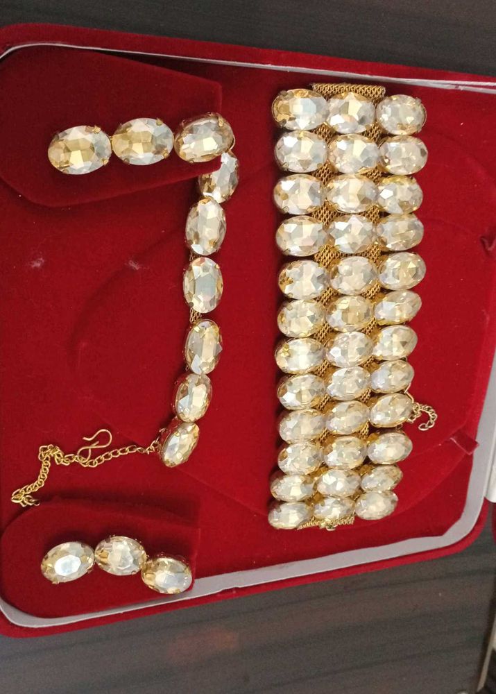 Elegant Crystal Jewelry Set