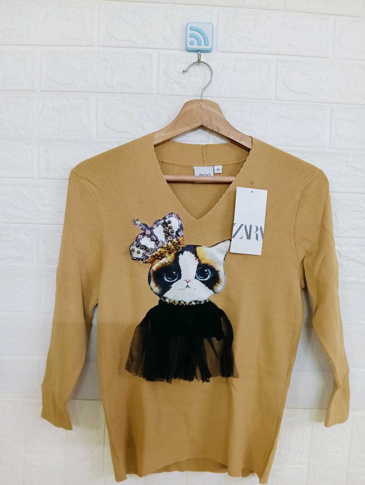 Knit Top w/ Cat Applique
