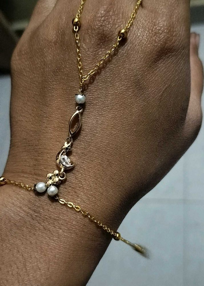 Elegant Gold Hand Chain Bracelet