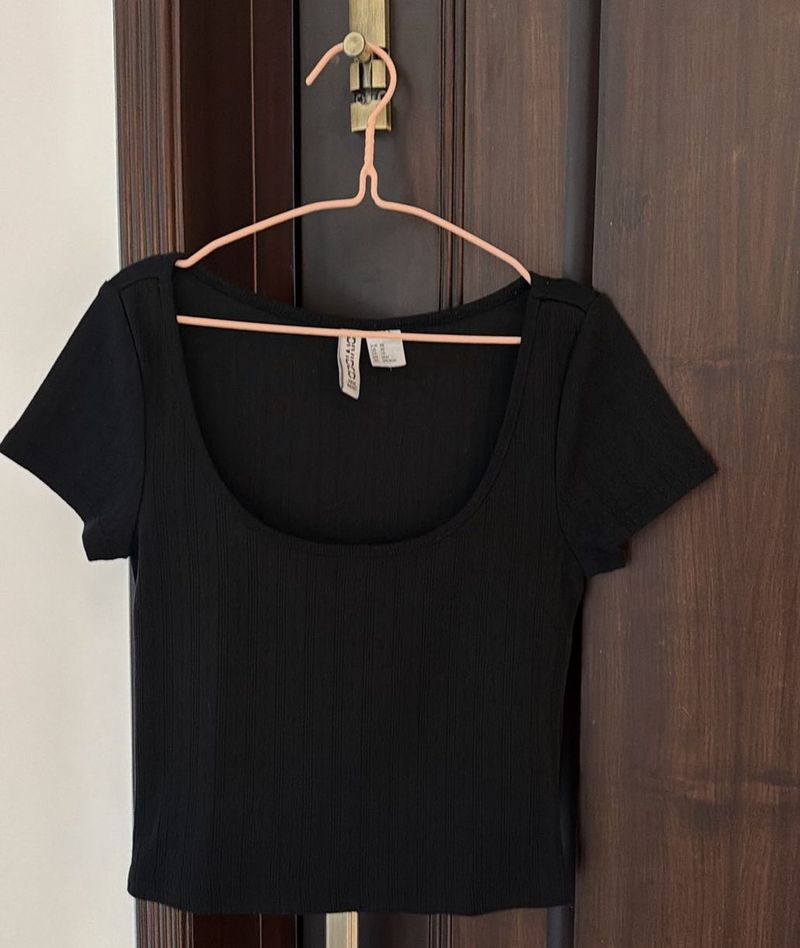 H&amp;M Divided Basic T-Shirt