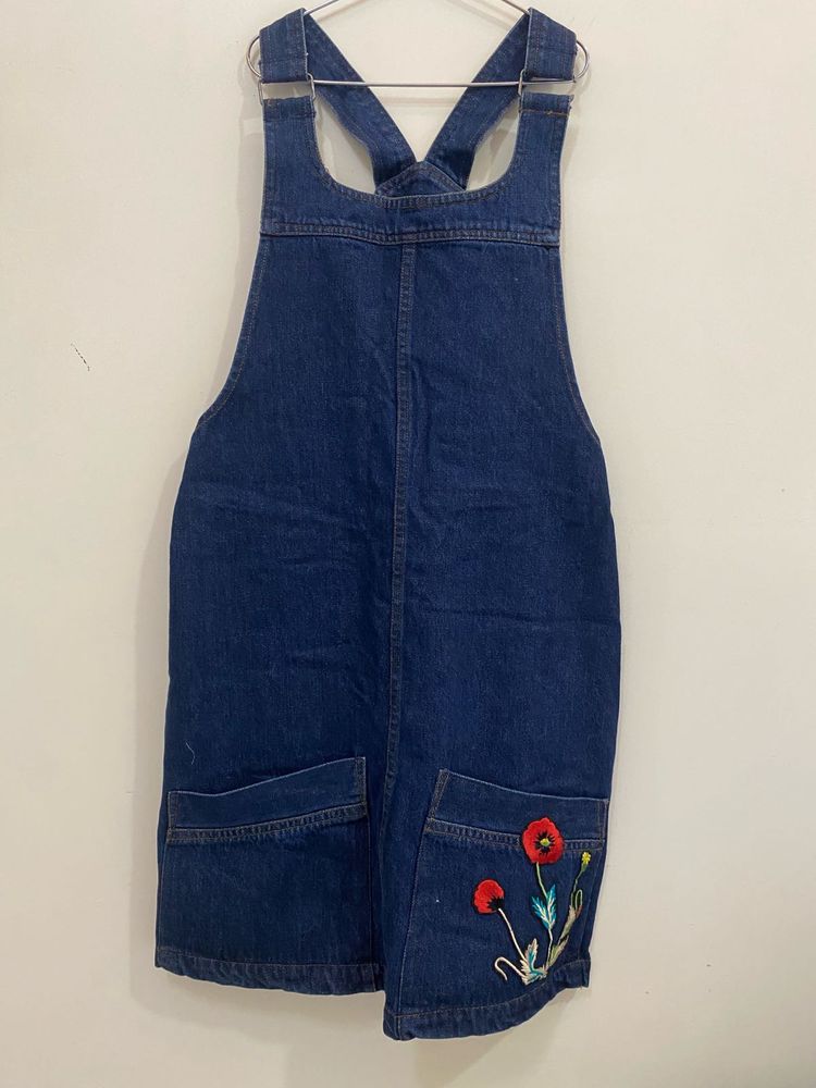 Chic Denim Pinafore Dress with Floral Embroidery