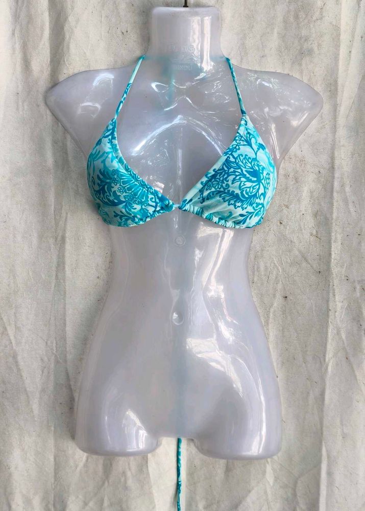 17410. Blue Floral Bikini Top