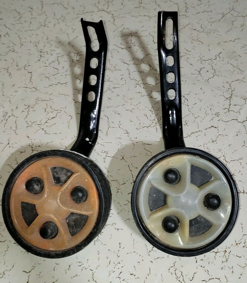 Extra Wheels For Cycle