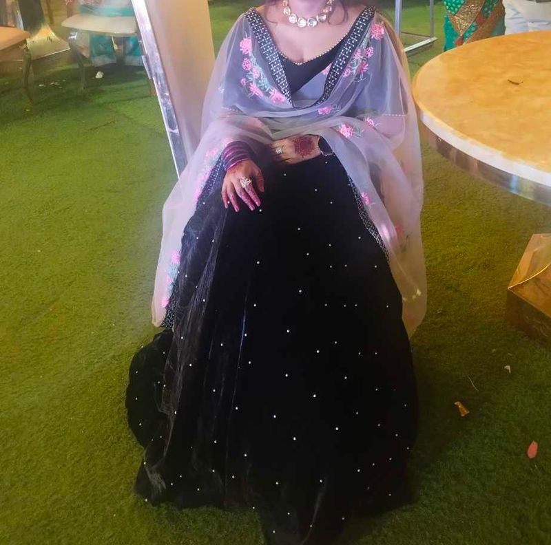 Elegant Black Lehenga Set with Dupatta